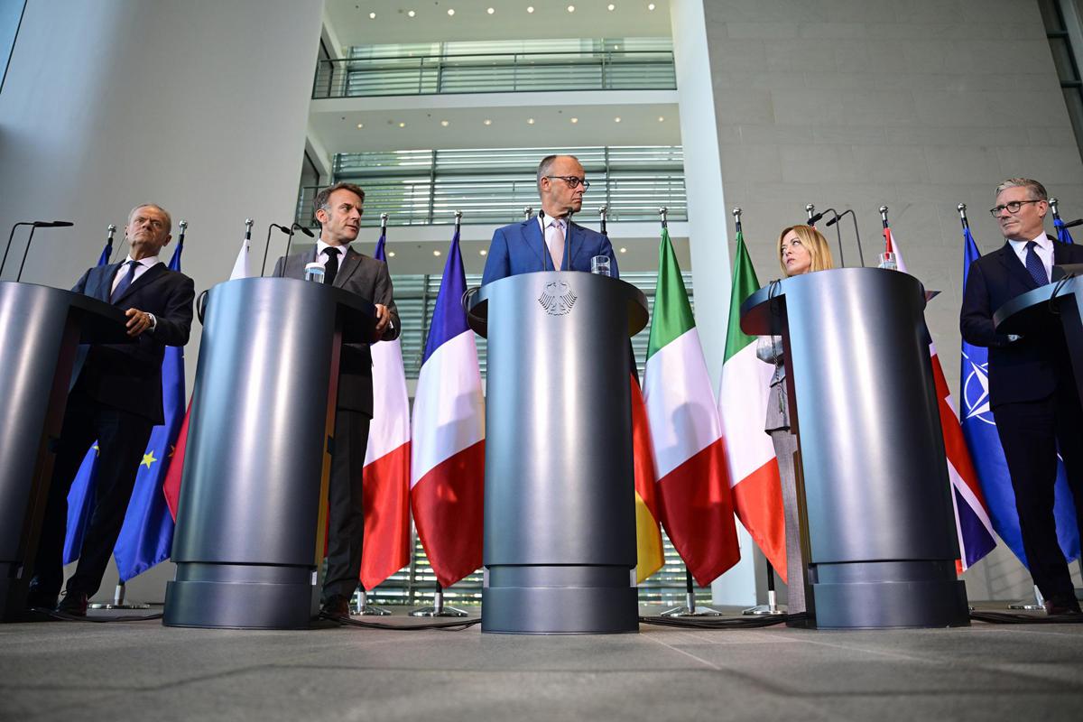 Nato, unità e più Europa nei cinque punti del summit E5 con Meloni