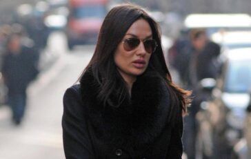 Nicole Minetti grazia sospende la pena chiesto il non luogo a provvedere. Tribunale Sorveglianza si riserva 364x230