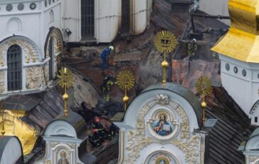 Ondata di raid russi sullUcraina 9 morti e gravi danni a monastero patrimonio Unesco 364x230