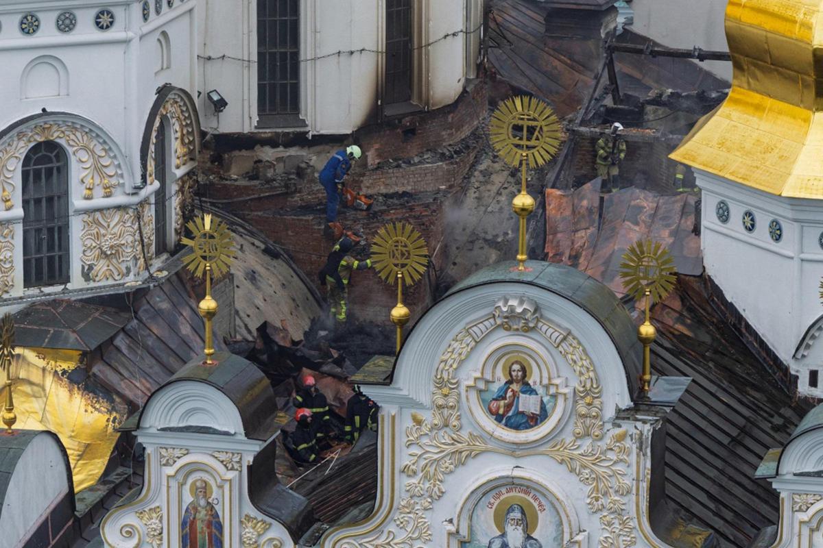 Ondata di raid russi sull'Ucraina, 9 morti e gravi danni a monastero patrimonio Unesco