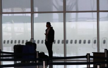 Pilota segnala impatto con drone in avvicinamento allaeroporto Jfk di New York scatta indagine 364x230