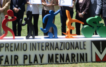Premio Internazionale Fair Play Menarini Diego Milito ed Emilio Butragueno nel parterre 30esima edizione 364x230