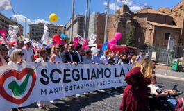 Pro vita organizzatori corteo Roma Siamo 20 mila stop ddl suicidio assistito e piu fondi per diritto a non abortire 265x160