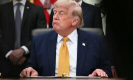 Risarcimento milionario Fed e voto per posta il triplo colpo della Corte Suprema a Trump 265x160