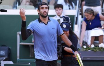 Roland Garros Berrettini perplesso nel match contro Arnaldi cose successo con larbitro 364x230