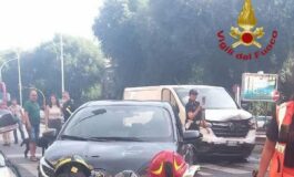 Roma furgone tampona auto che investe due donne ferite in modo grave 265x160