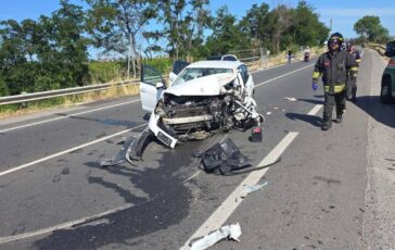 Scontro tra auto e camion sulla 106 jonica nel cosentino un morto e due feriti 364x230