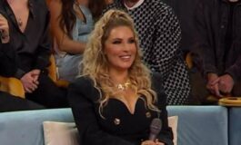 Selvaggia Lucarelli nelle Filippine per lIsola dei Famosi Terremoto e lontano 265x160