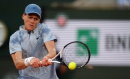Sinner al Giorgio Armani Tennis Classic programma orari e dove vederlo in tv in chiaro 265x160