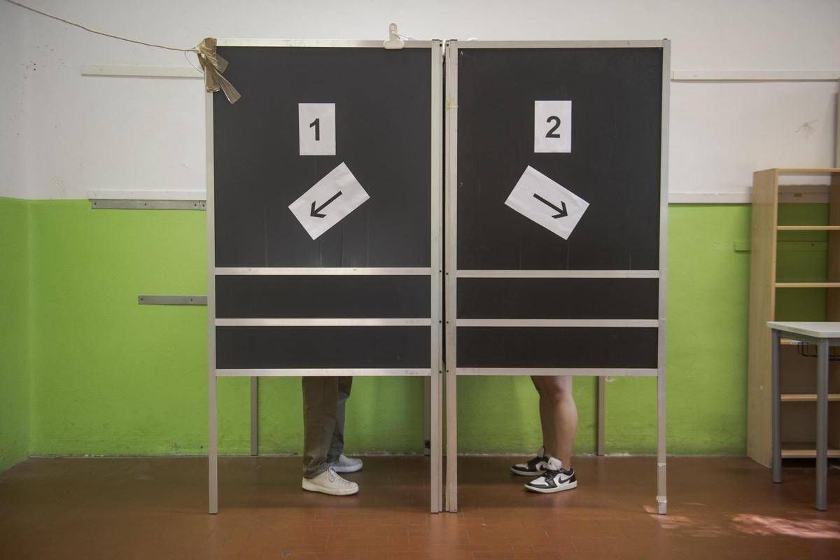 Sondaggio politico: Fratelli d'Italia e Pd in calo, crescono M5S e Vannacci