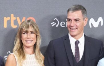 Spagna rinviata a giudizio la moglie del premier Sanchez passaporto ritirato 364x230