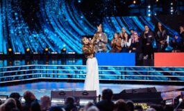Super Karaoke stasera 10 giugno su Canale 5 Sal Da Vinci ospite 265x160