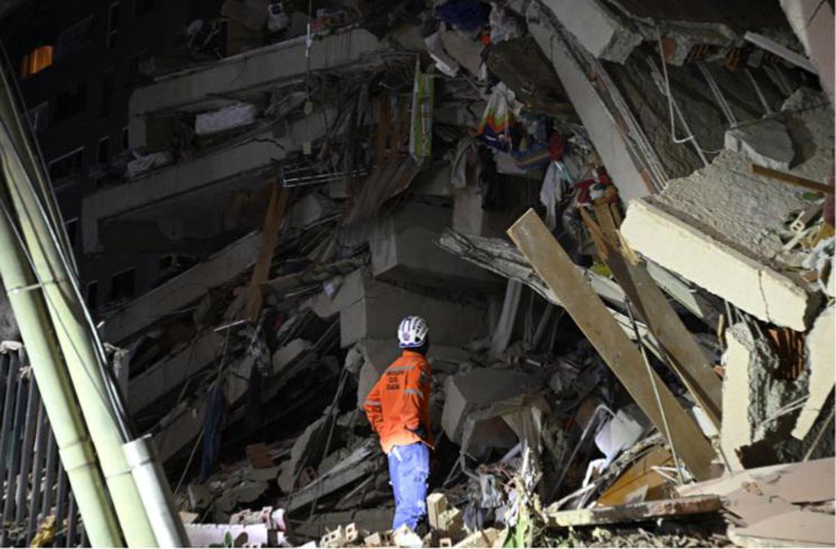 Terremoto colpisce Venezuela, due scosse di magnitudo 7.2 e 7.5: crollano palazzi a Caracas