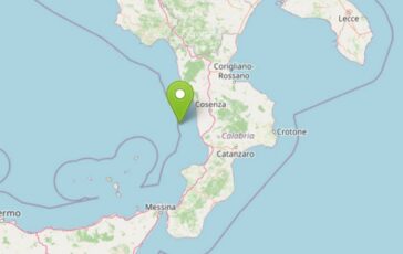 Terremoto in Calabria notte di paura. Sindaco di Corigliano Forte ma nessun danno circolano anche fake news 364x230