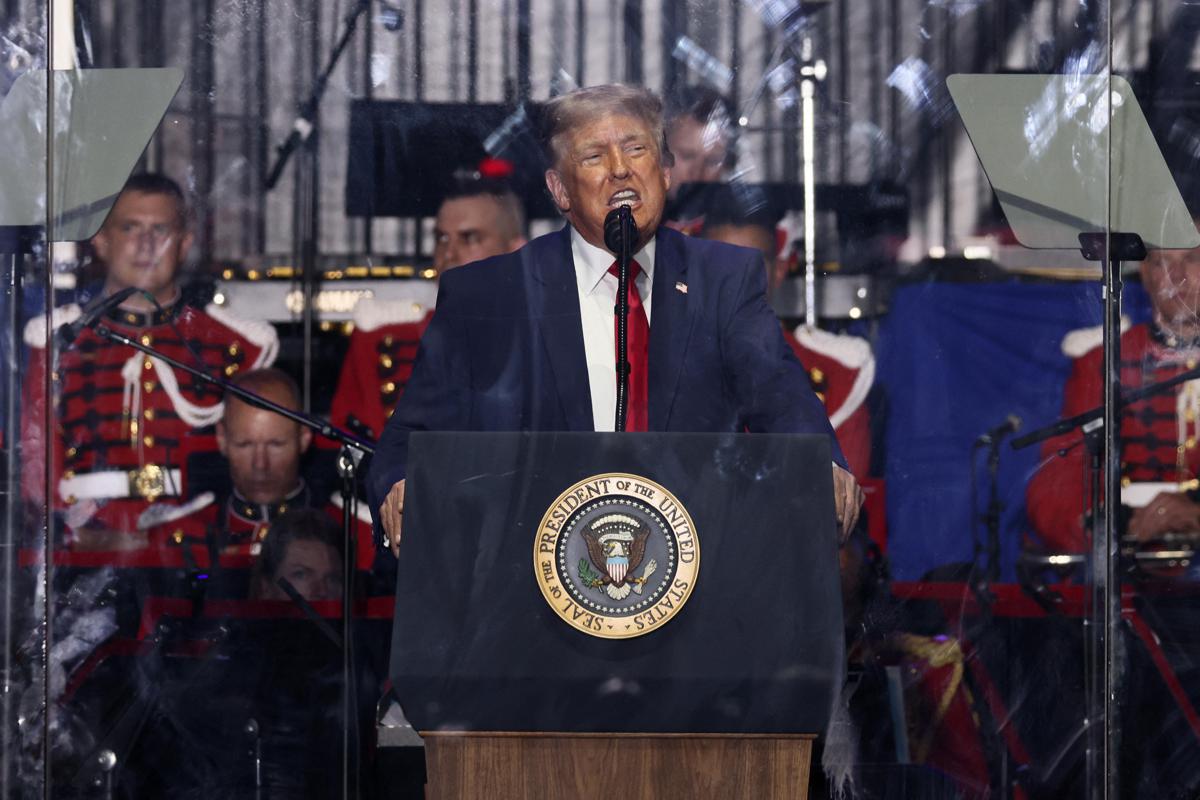 Trump apre festeggiamenti 250 anni degli Usa in stile Maga: "America è tornata"