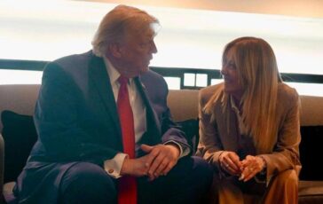 Trump contro Meloni Mi ha implorato per una foto. Premier ribatte Tutto inventato. E lui attacca su Hormuz 364x230