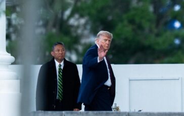 Trump contro il Senato sullIran Voto inutile. Il tycoon a picco nei sondaggi 364x230