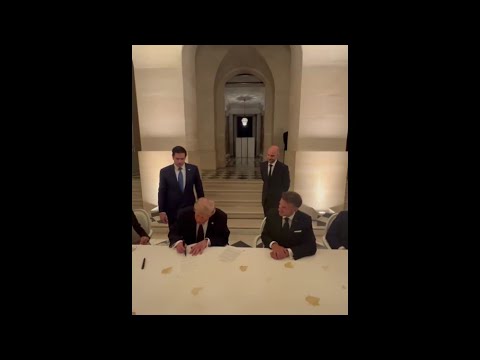 Trump firma l'accordo Usa-Iran: "Non è stato facile..."