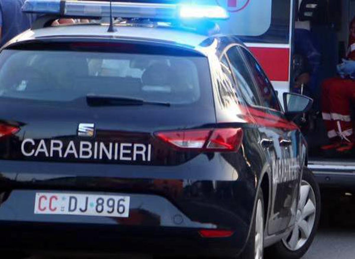 Uccide a colpi di fucile la moglie e il figlio, tragedia familiare a Camaiore