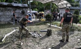 Ucraina Russia attacca ancora decine di droni su Zaporizhzhia un morto 265x160