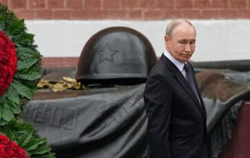 Ucraina amplia il raggio dei raid ﻿Russia sposta difese dal fronte per proteggere Mosca 364x230