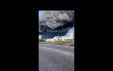 Ucraina colpisce la raffineria di Mosca lattacco con droni 364x230