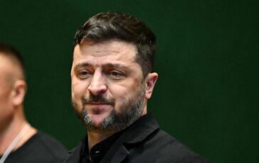 Ucraina due morti per raid russi Zelensky a Londra vede Macron Merz e Starmer 364x230