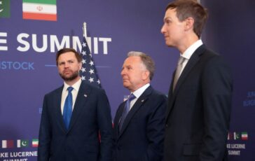 Usa Iran negoziati in bilico dopo le minacce di Trump Se chiudete Hormuz vi distruggo 364x230