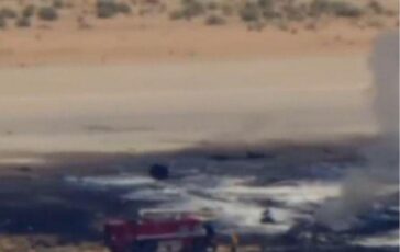 Usa bombardiere B 52 si schianta dopo il decollo in California 364x230