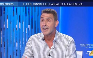 Vannacci promosso in tv da Gruber Bocchino Efficace nella fossa dei leoni. Per Telese ha bucato lo schermo 364x230