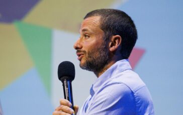 Vela Beccaria vince la Vendee Arctique primo italiano a riuscirci 364x230