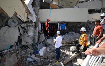 Venezuela bimbo di 3 anni estratto vivo dalle macerie a sei giorni dal sisma 364x230