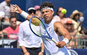 Wimbledon arriva la prima sorpresa Shelton eliminato da Virtanen 364x230