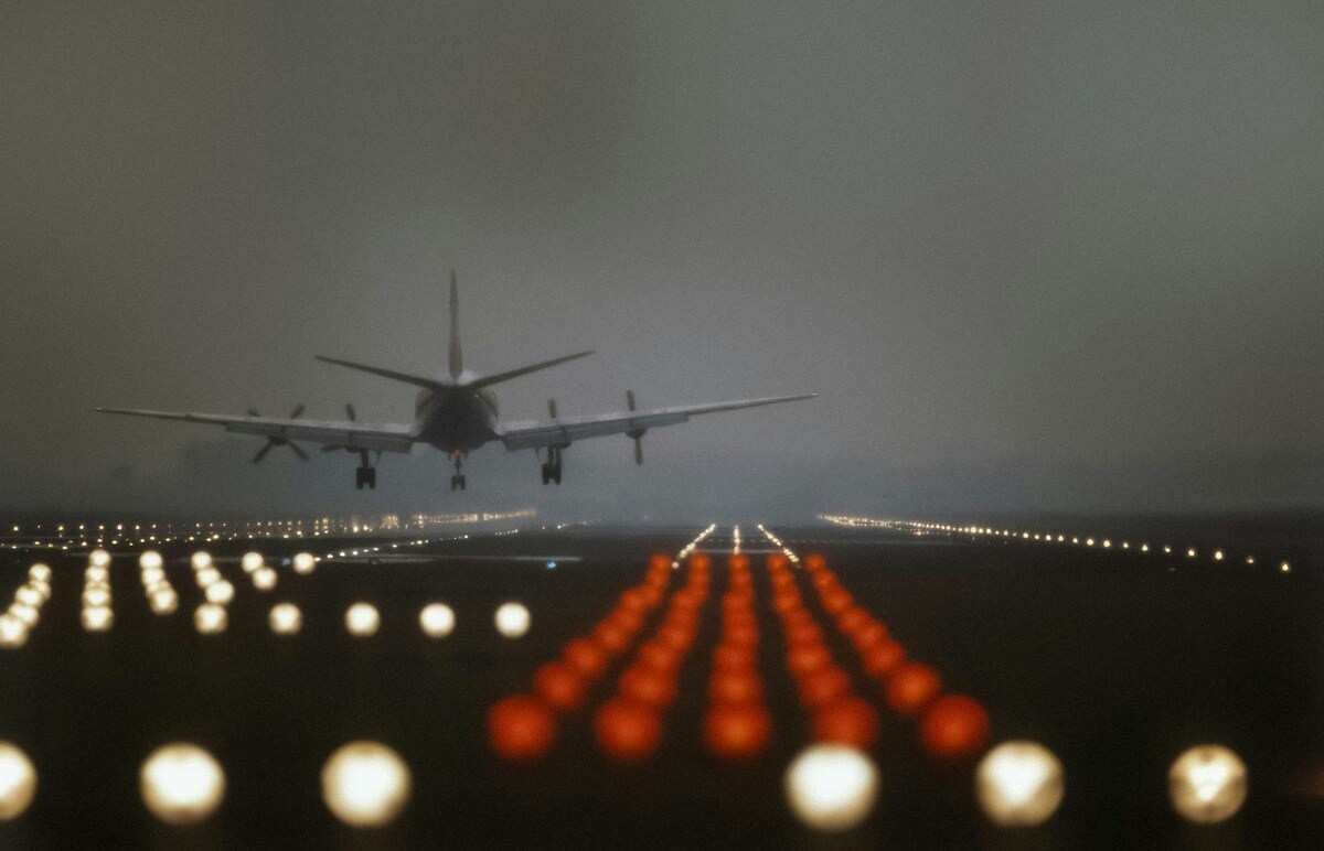 https://static.adhubmedia.com/notizie_it/wp-content/uploads/2026/06/allarme-bomba-allaeroporto-di-bolzano-lo-scalo-e-stato-evacuato-cd1116b1.jpg