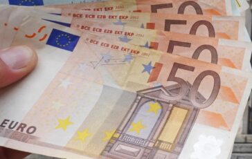 Bonifici tra parenti: gli errori da non commettere
