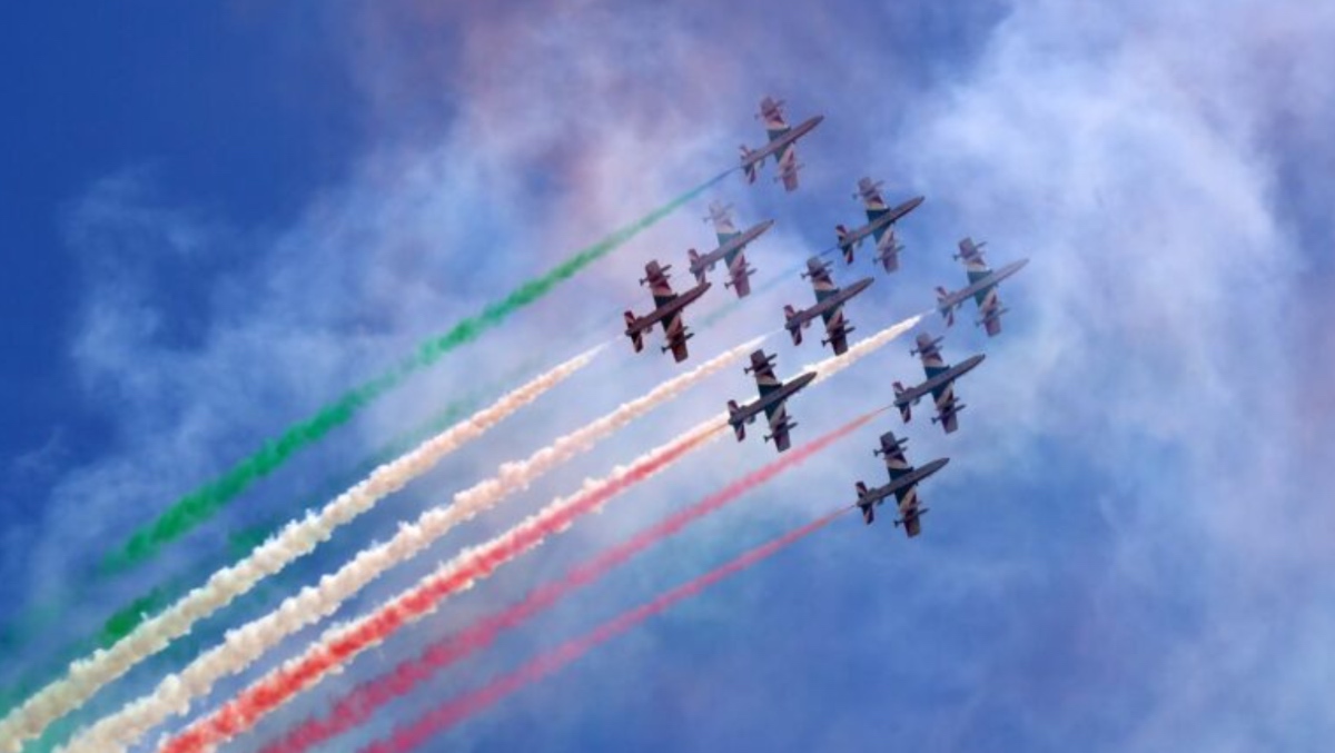 https://static.adhubmedia.com/notizie_it/wp-content/uploads/2026/06/parata-del-2-giugno-preti-contro-la-presenza-dei-cappellani-militari-22non-e-la-1bc1dc3d.jpg