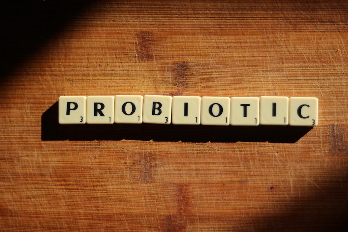 Antibiotici e intestino: quando e perché assumere i fermenti lattici durante la terapia