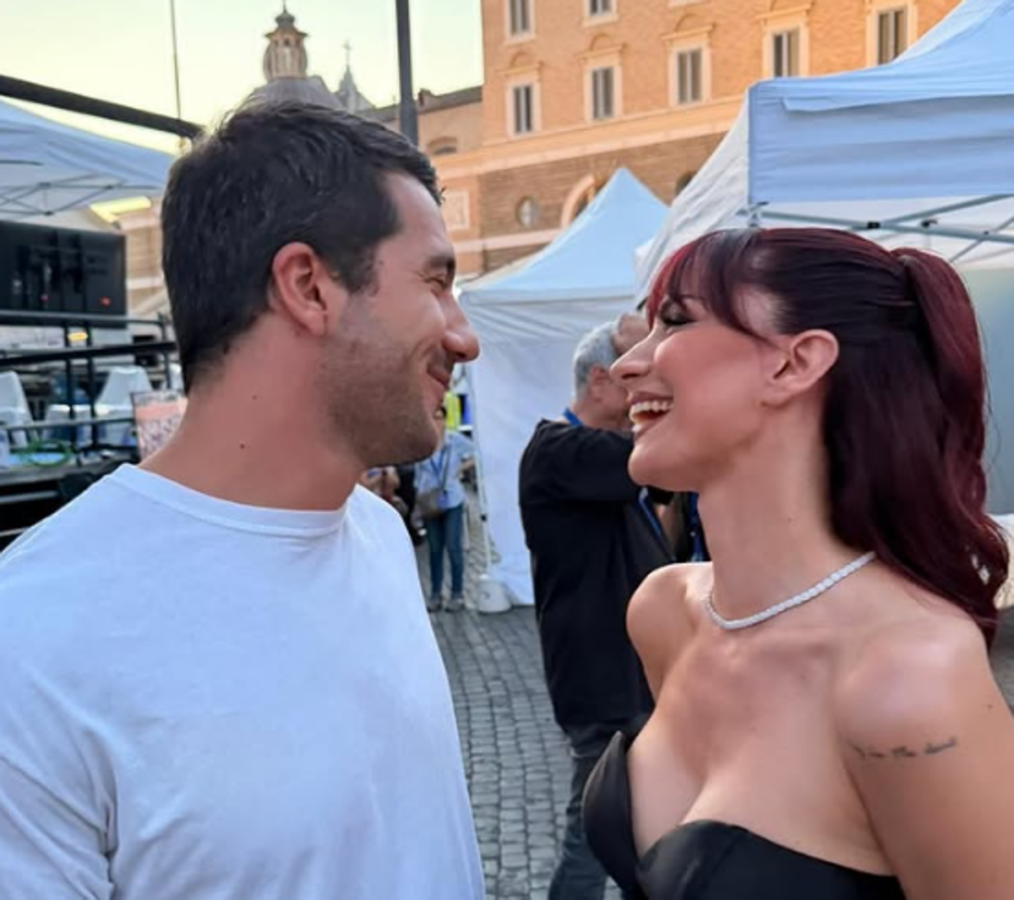 Andrea Delogu, il suo cuore batte per Alessandro Marziali: primo selfie di coppia