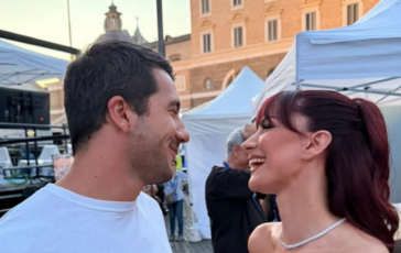Andrea Delogu il suo cuore batte per Alessandro Marziali primo selfie di coppia 364x230