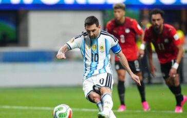 Argentina choc Messi contro Egitto sbaglia rigore e centra il palo su punizione 364x230