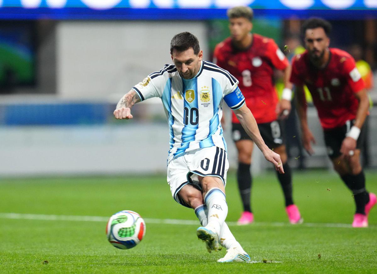 Argentina, choc Messi contro Egitto: sbaglia rigore e centra il palo su punizione