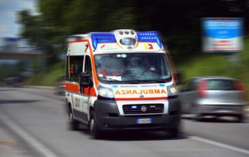 Belluno cerca pezzi dello specchietto retrovisore in galleria investito e ucciso 79enne 364x230