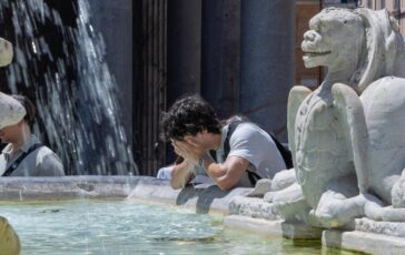 Caldo estremo sullItalia due citta in allerta massima e 6 bollini arancioni il bollettino 364x230