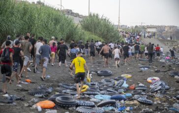 Ceuta Ue difende Schengen Migranti non arriveranno in Spagna 364x230