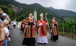 Chiesa Lefebvriani ordinano 4 vescovi senza mandato pontificio e scisma 265x160