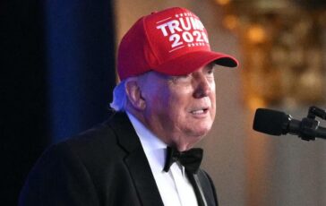 Da fake news a sindrome anti Trump il presidente contro i media alla cena dei corrispondenti 364x230