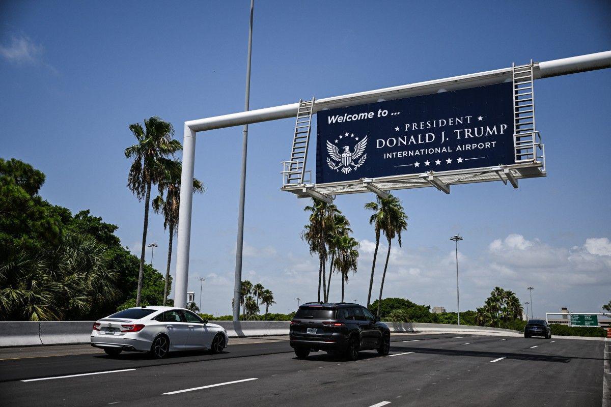 Da ponti e autostrade all'aeroporto di Palm Beach, Trump conquista la toponomastica Usa
