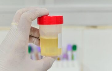 Dai segnali del colore alla postura sui social e urina mania tra scienza e falsi miti 364x230