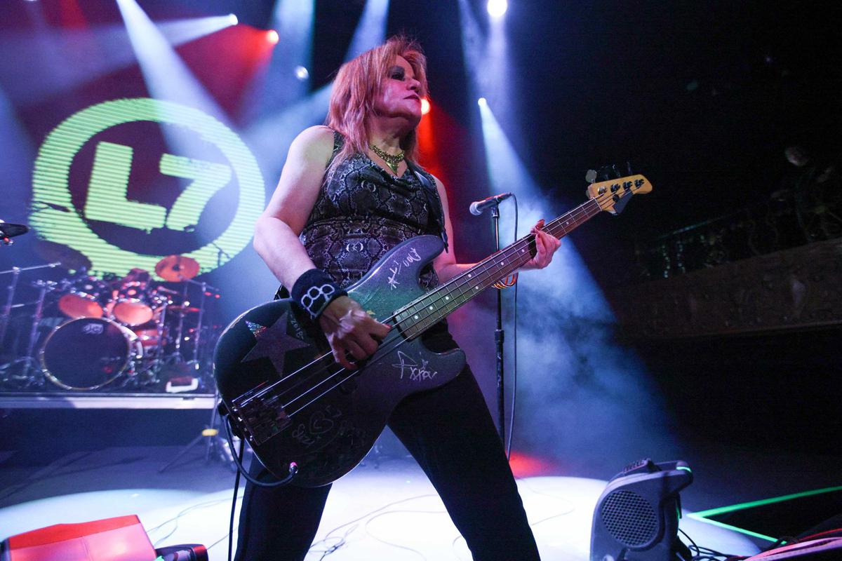 E' morta Jennifer Finch, la bassista delle L7 aveva 59 anni