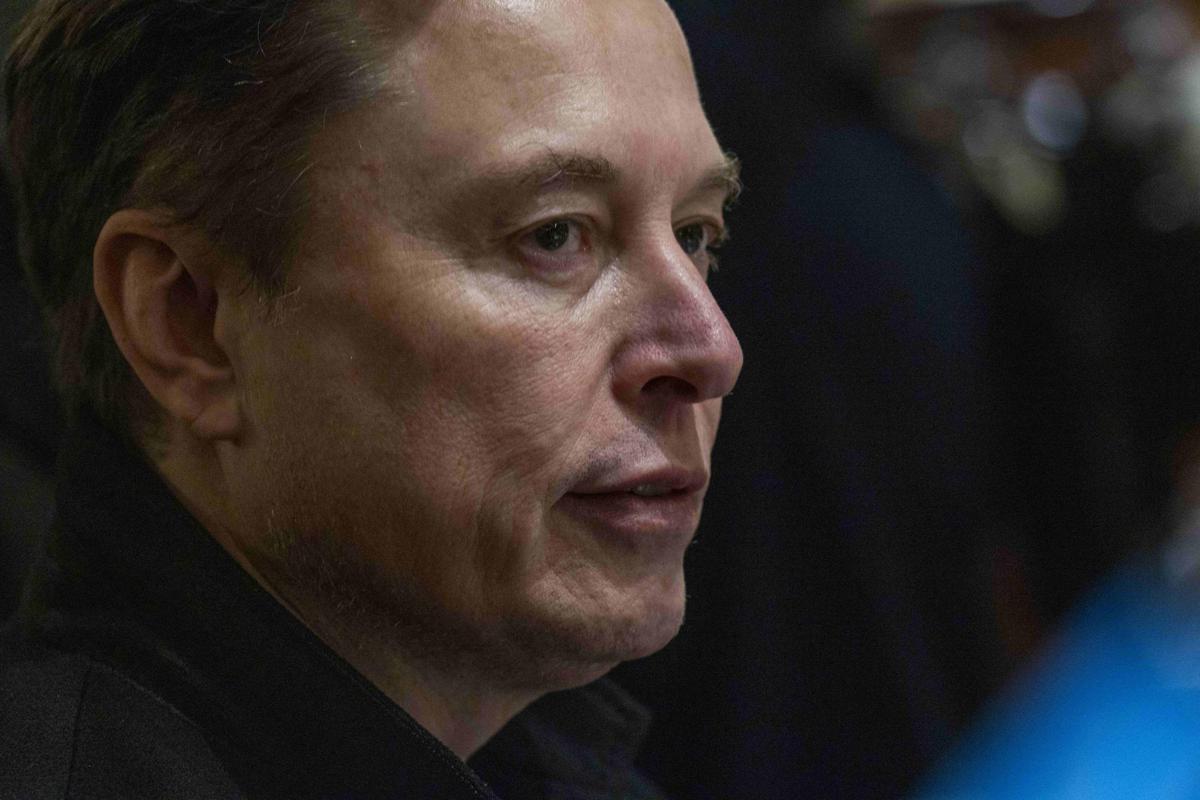 Elon Musk e la crisi migratoria di Ceuta: "E' un'invasione, Spagna sarà distrutta"